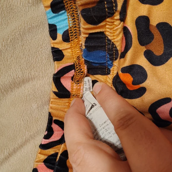 Hello Kitty & Friends 5-Piece Clothing Bundle - Shirts & Biker Shorts - Picture 10 of 10